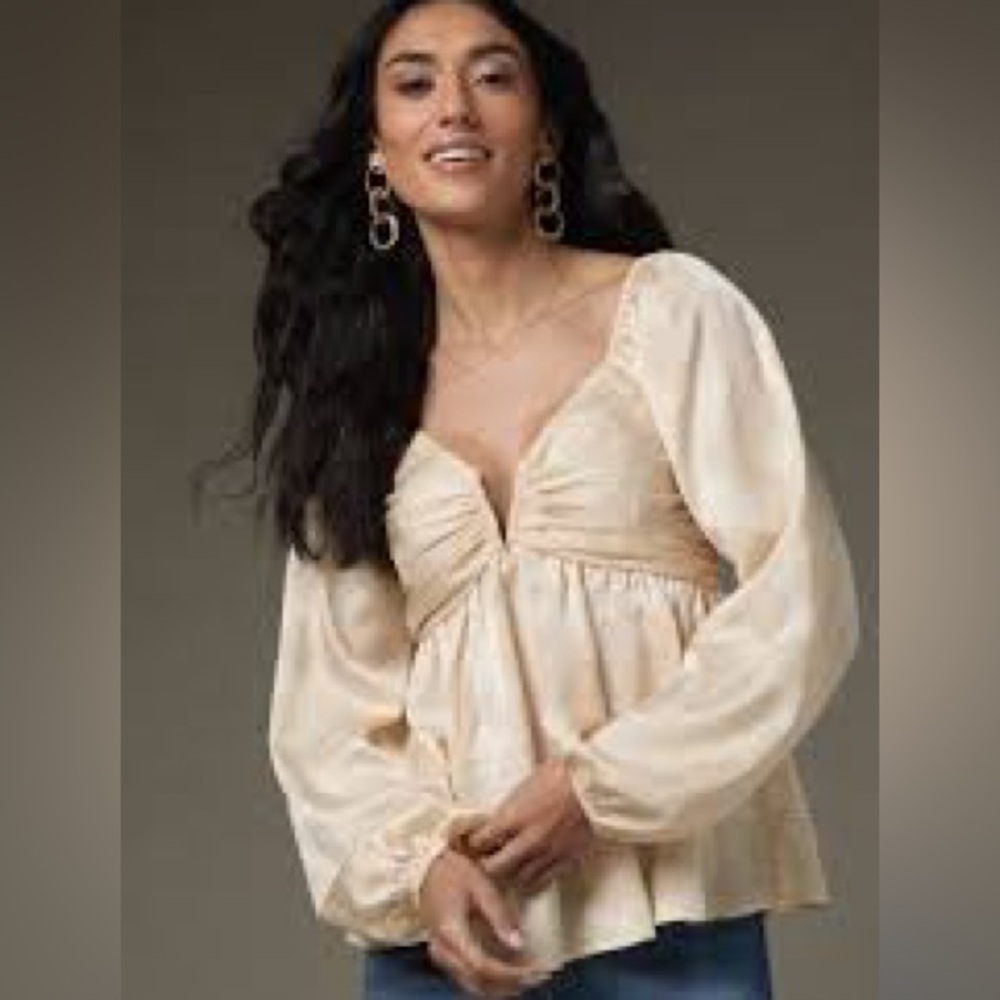 Mustard Seed, Creamy Blouse w/Puff Sleeves,Metal V-Front Chest,Tie-Back,Size S